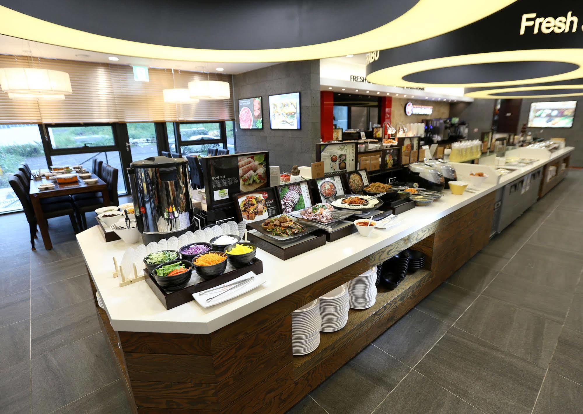 Seogwipo Js Hotel Екстериор снимка