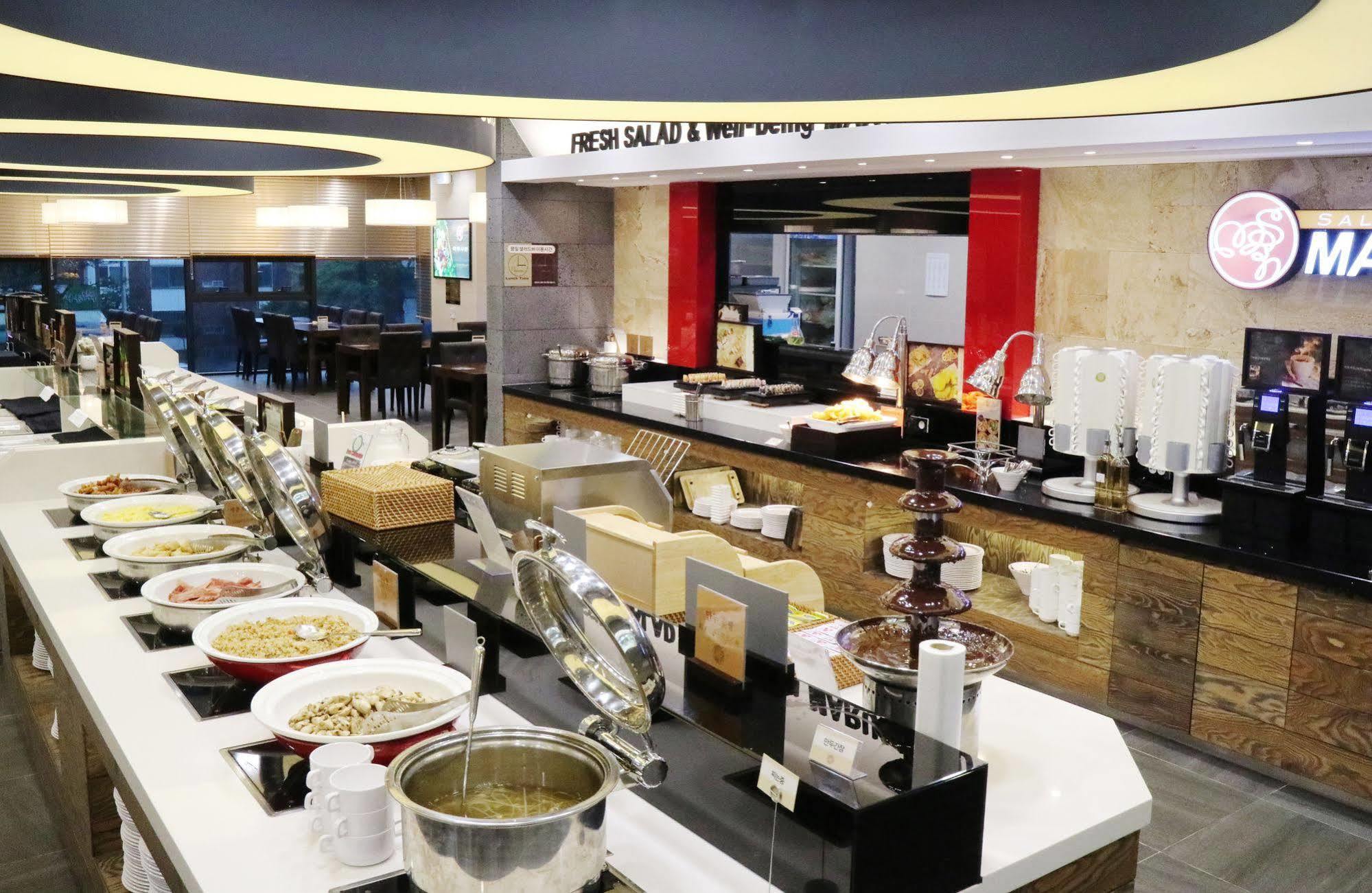 Seogwipo Js Hotel Екстериор снимка