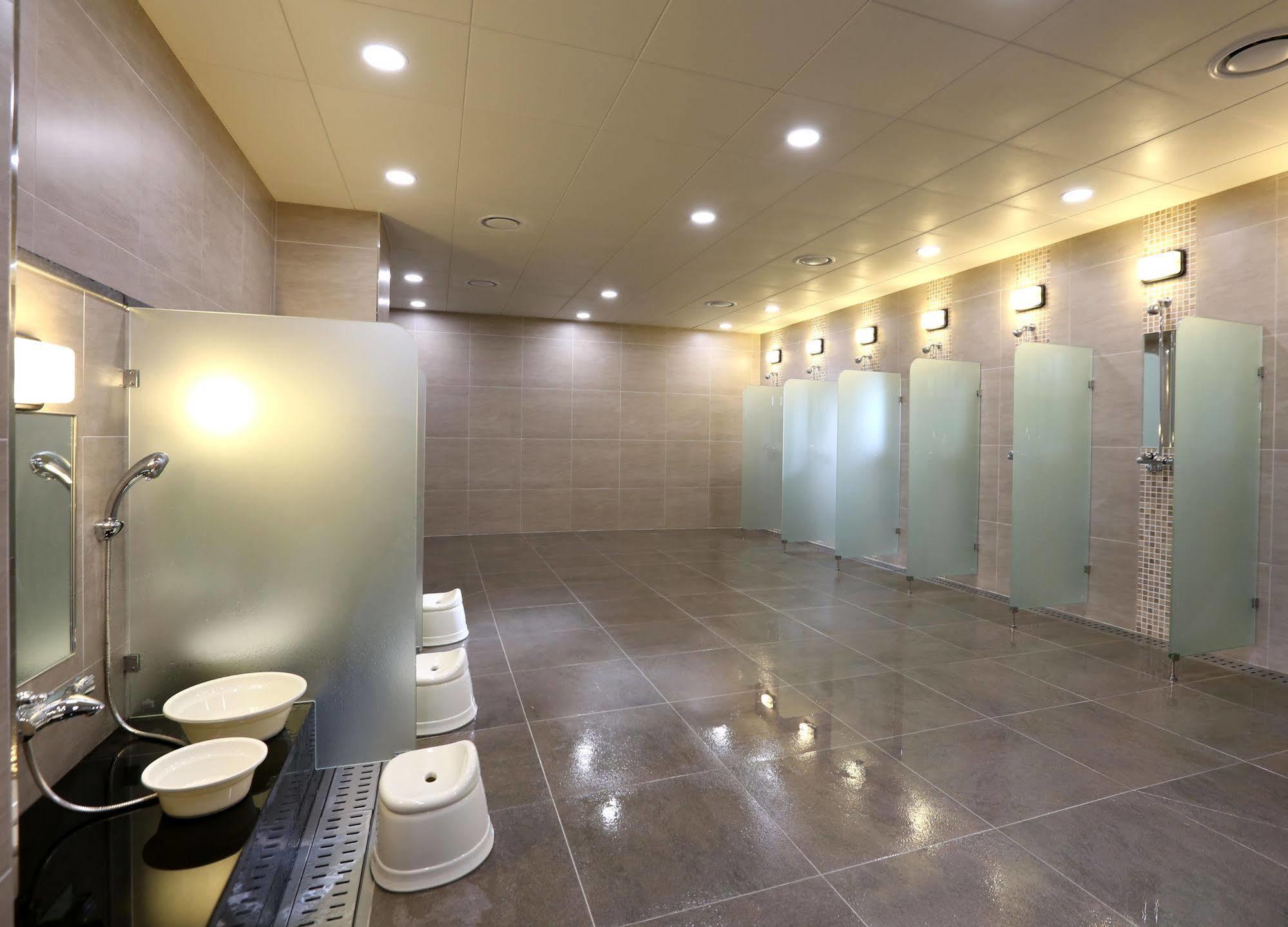 Seogwipo Js Hotel Екстериор снимка